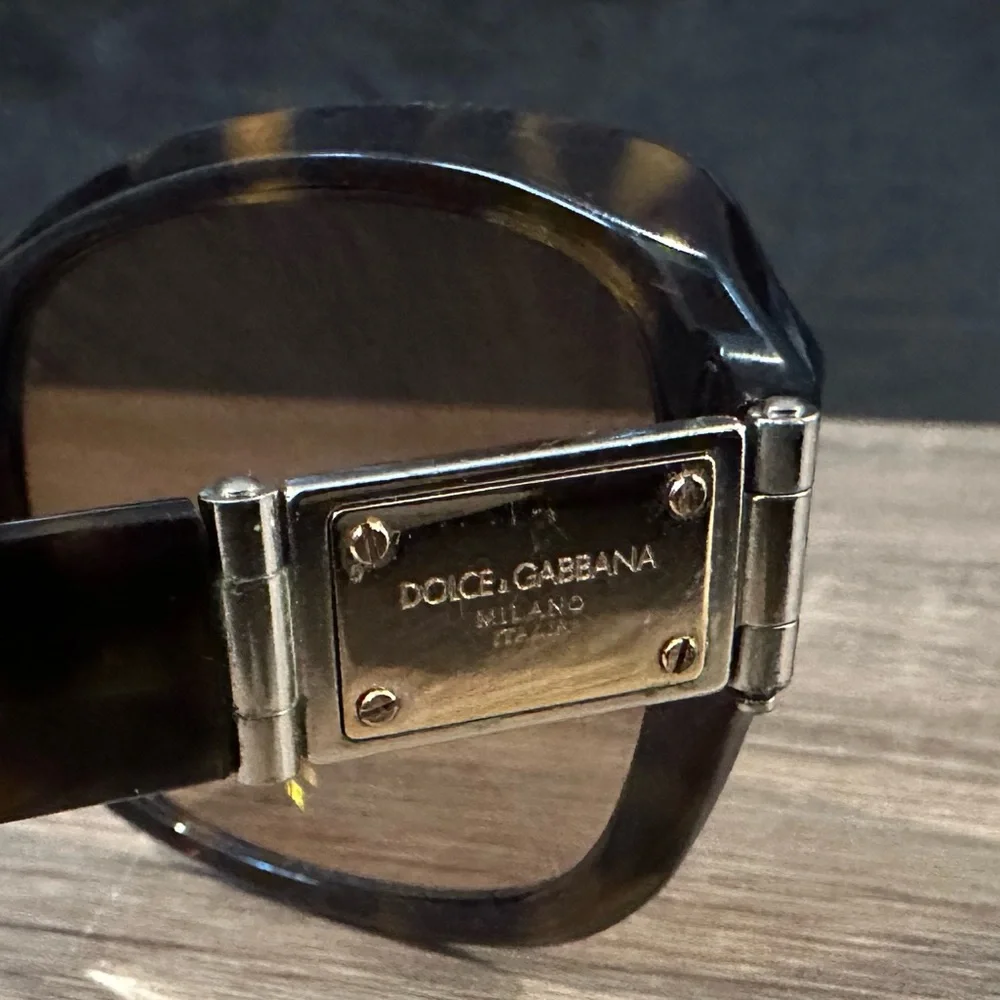 Dolce & Gabbana Tortoise Oval Sunglasses (style code DG4086) - Picture 5 of 16